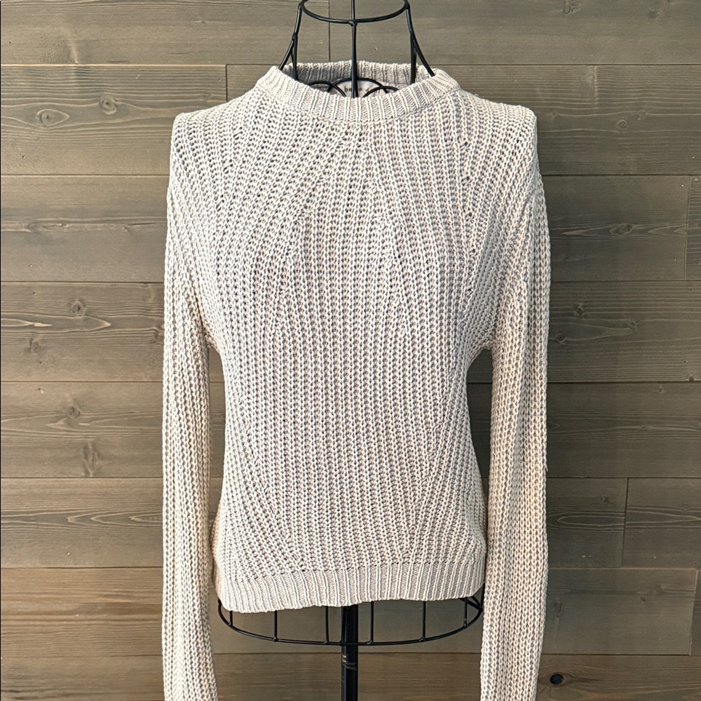 Bella Dahl cream fitted crew neck sweater